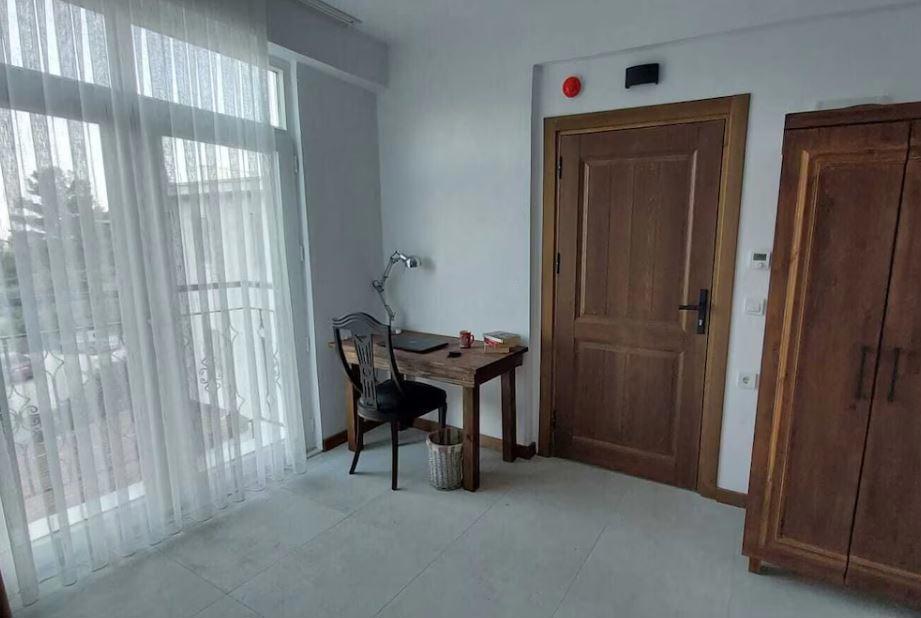 Seron Hotel