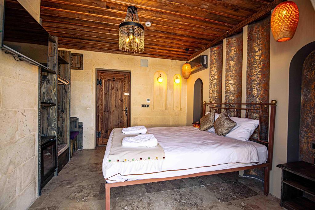 Alika Castle House