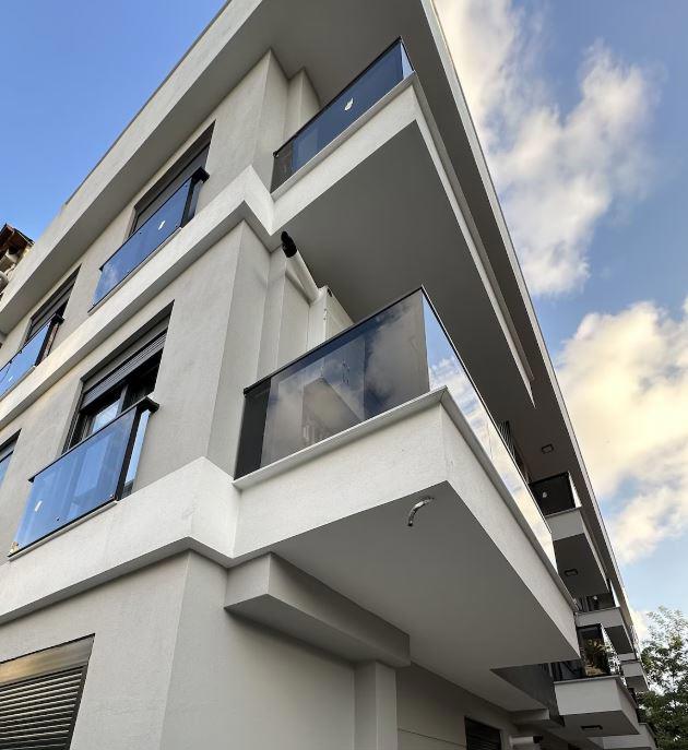 Real Homes & Metro Line