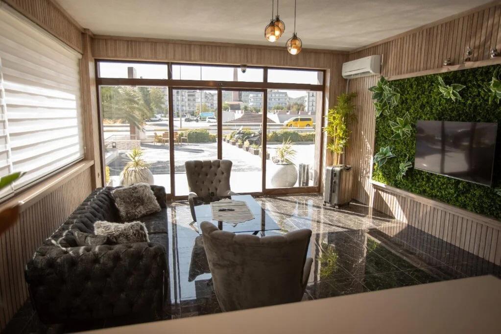 E87 Highway Otel