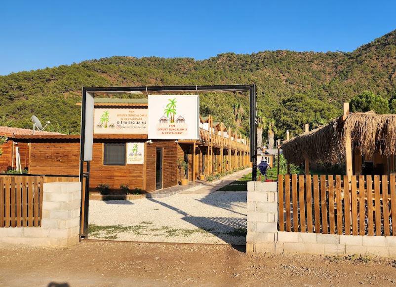 Fnm Luxury Bungalow's & Restaurant