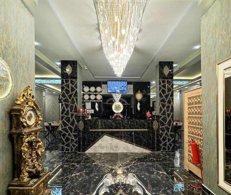 Fullmoon Suit Otel