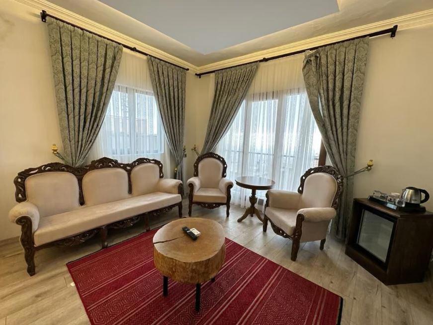Arur Konağı