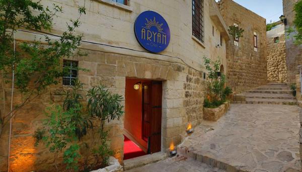 Aryan Otel