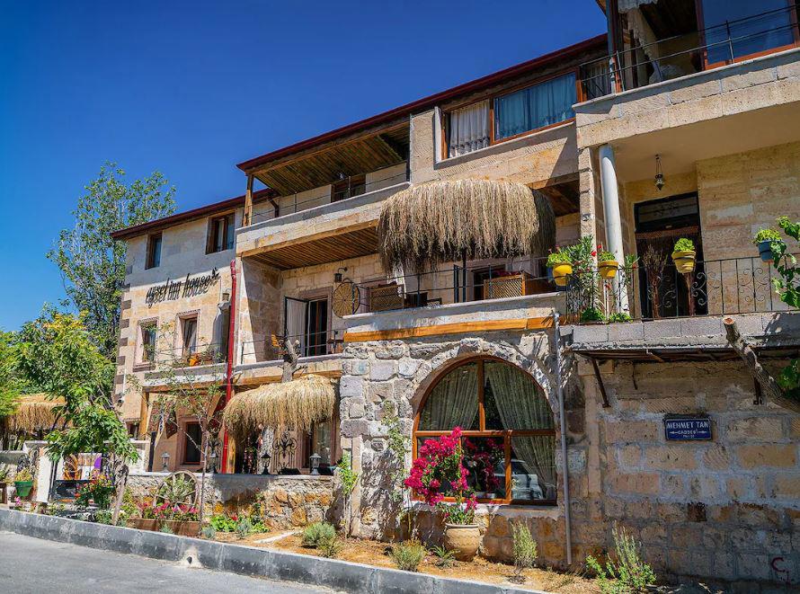 Aysel Inn House