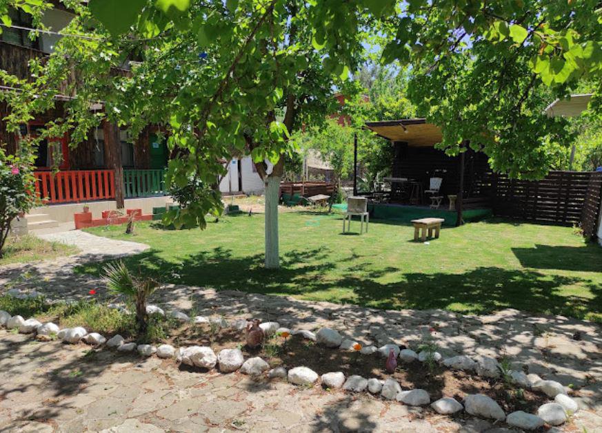 Ata Bungalows