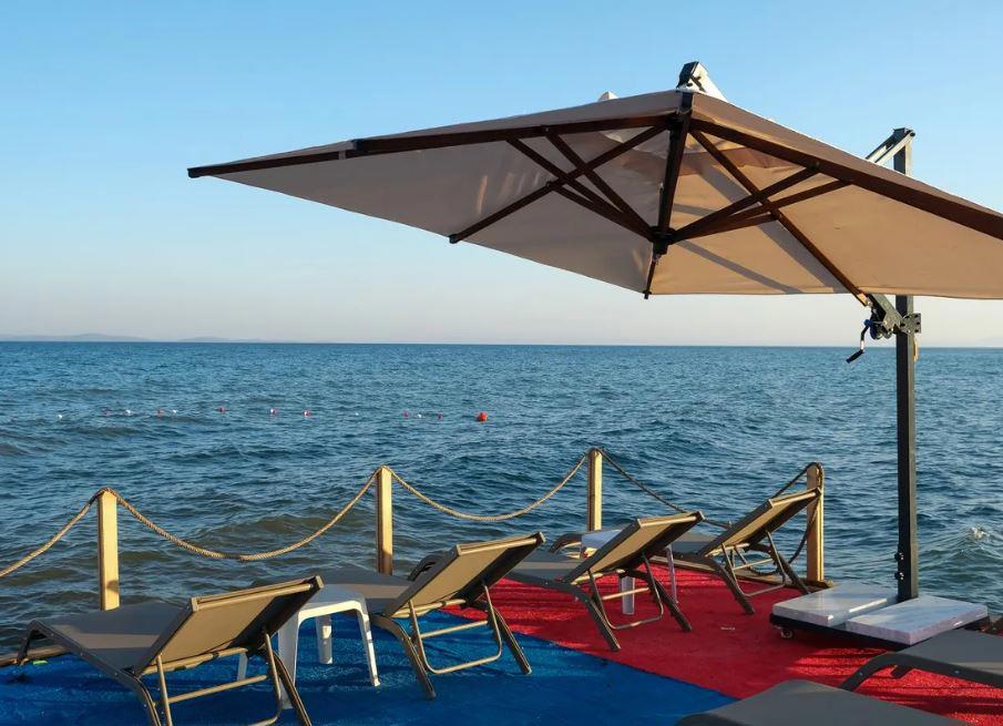 Gargaron Beach Hotel