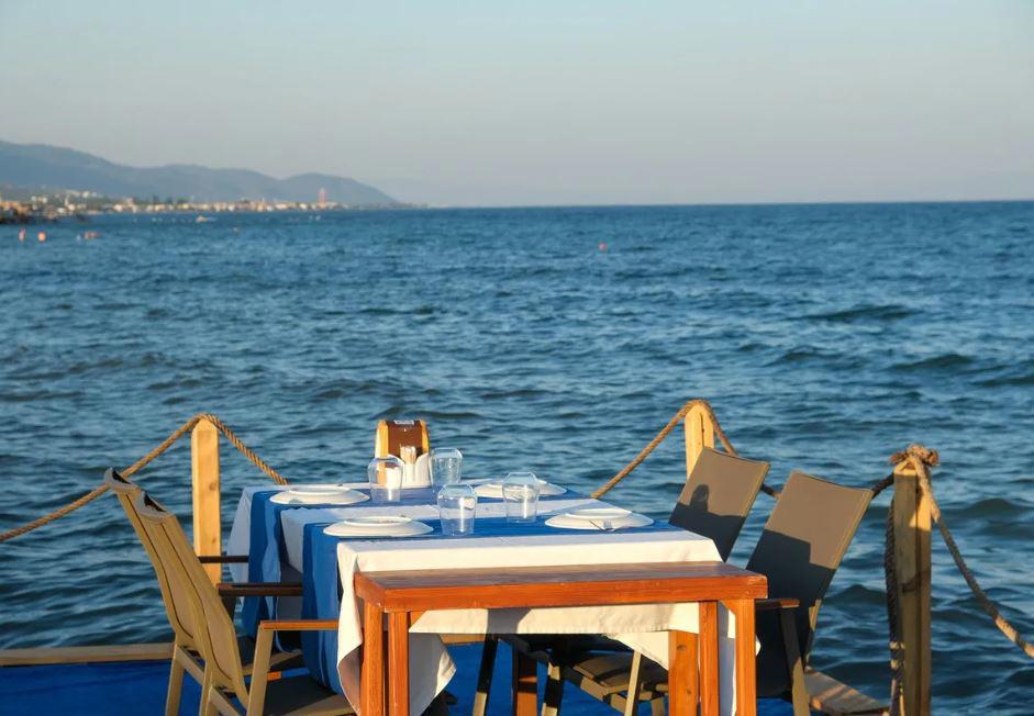 Gargaron Beach Hotel