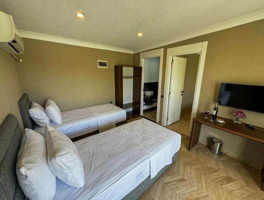 Gargaron Beach Hotel