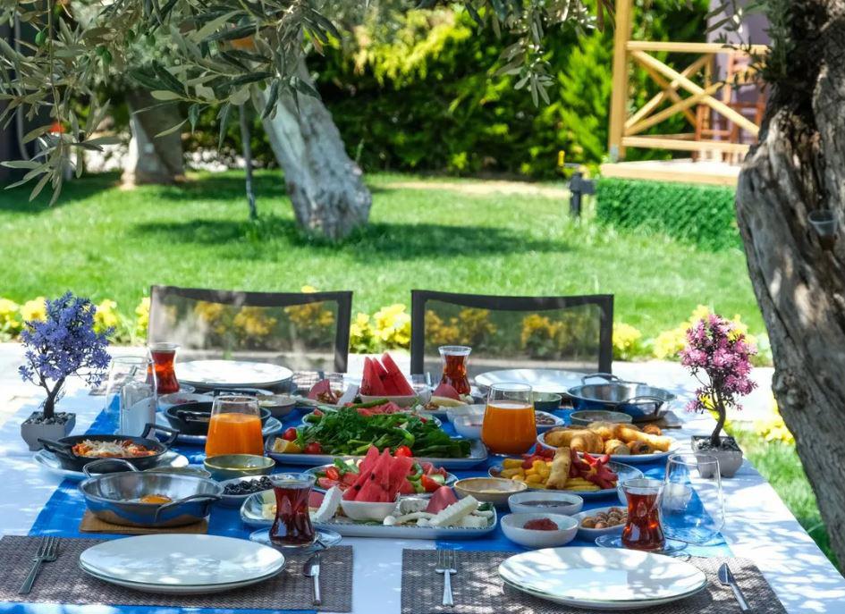 Gargaron Beach Hotel
