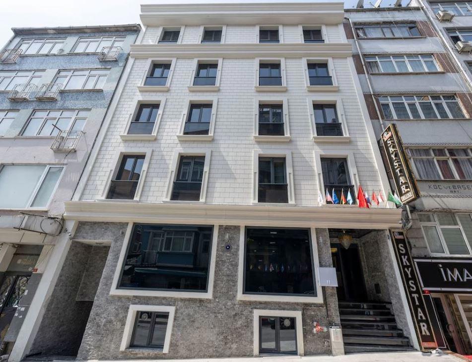 Skystar Deluxe Hotel