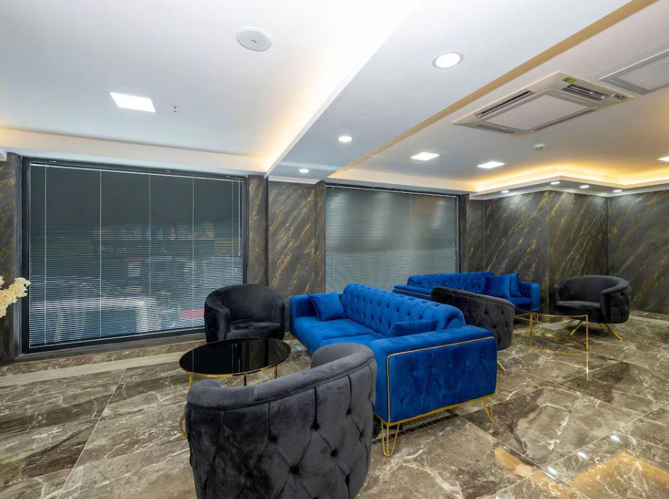 Skystar Deluxe Hotel