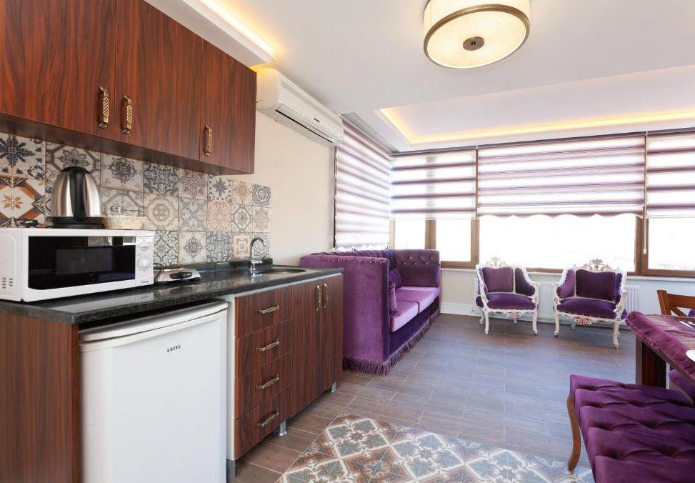Rose Mansion By Otantik Suites