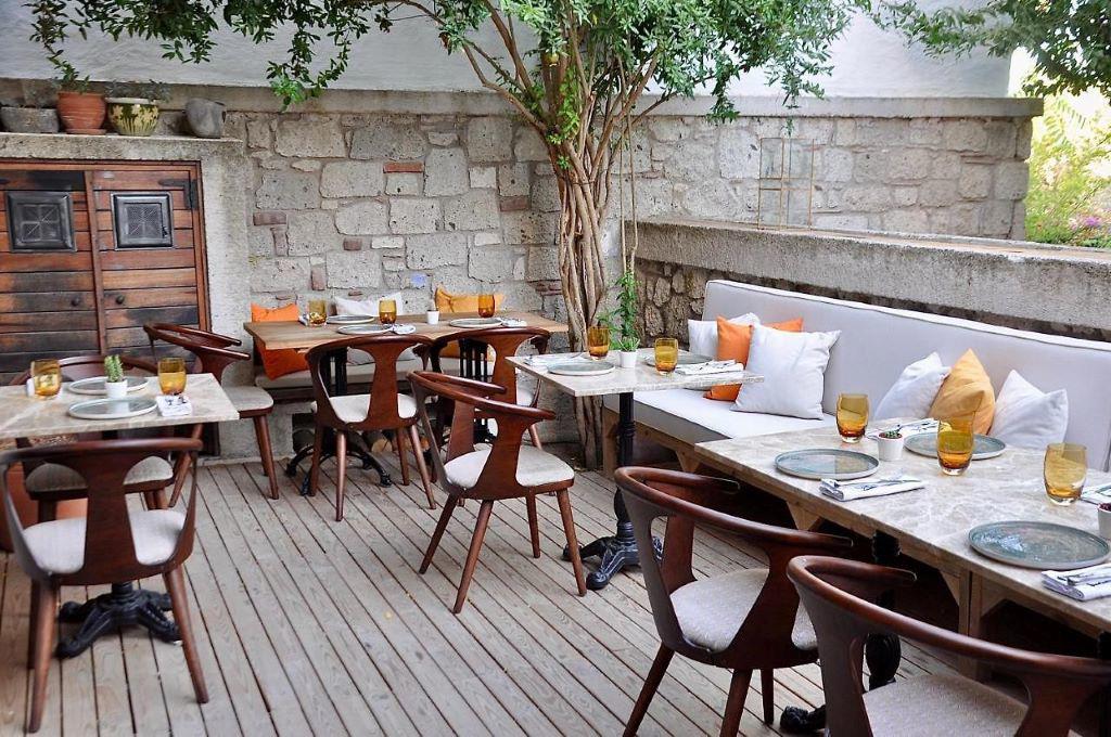 Agrumi Gastropub & Hotel