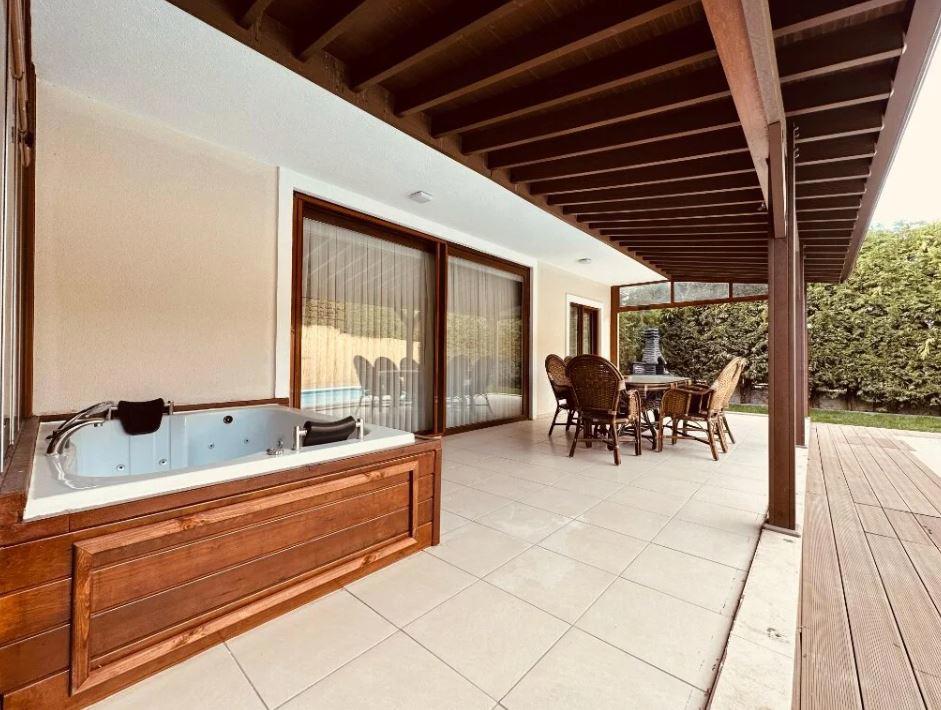Riyan Garden Villas