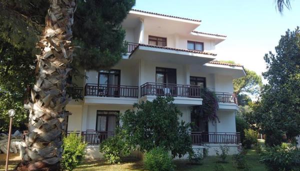 Arlina Resort Hotel
