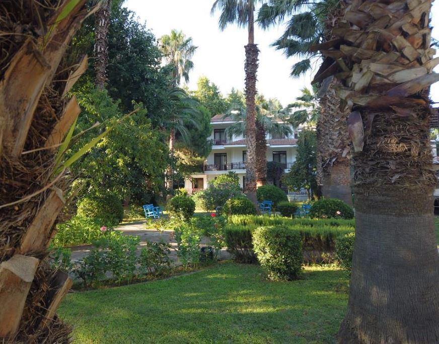 Arlina Resort Hotel