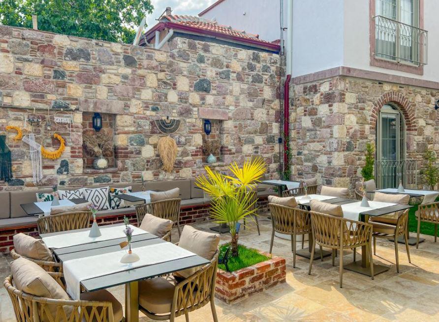 Parla Otel Küçükköy