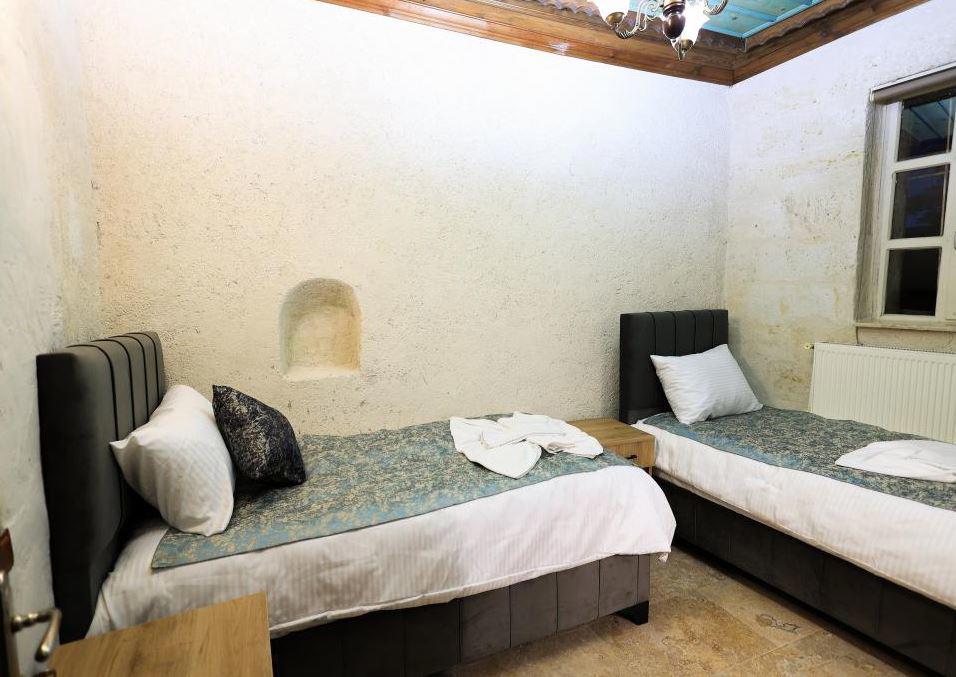 Pacha Cave House