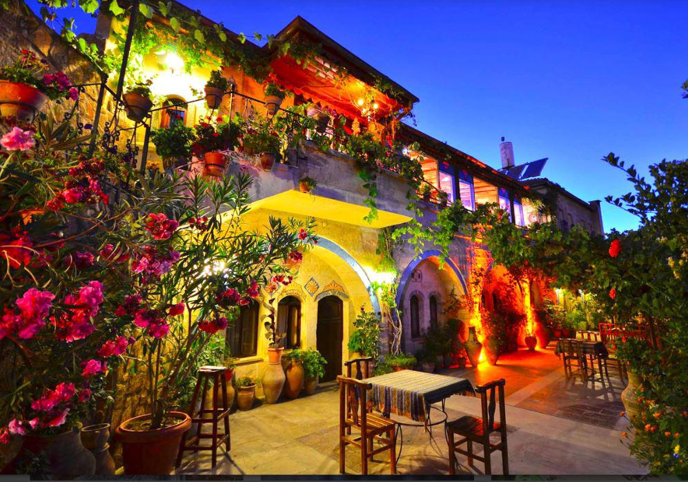 Pacha Cave House