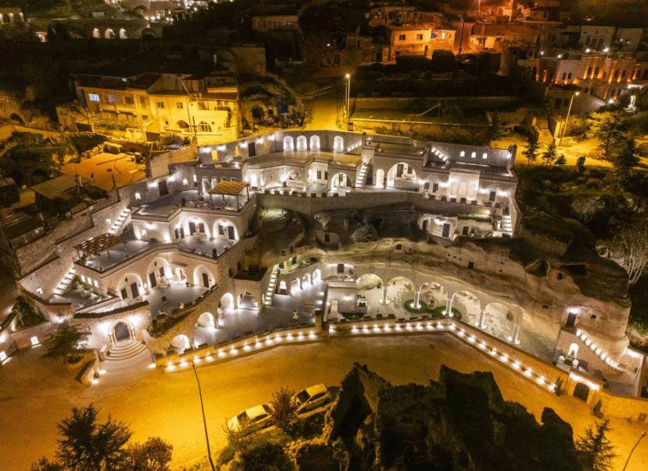 Signature Cave Premium Suites