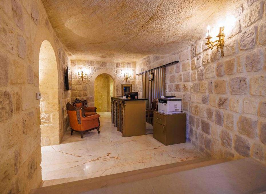 Signature Cave Premium Suites
