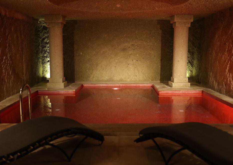 Vita Cave Suites