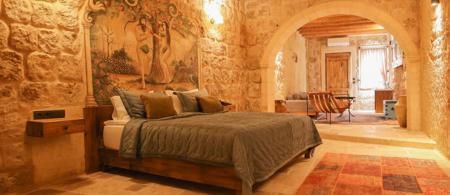 Vita Cave Suites