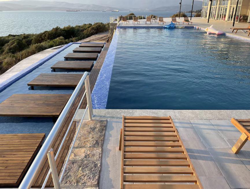 Ni Marin Hotel