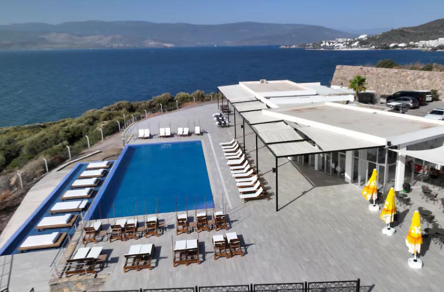 Ni Marin Hotel