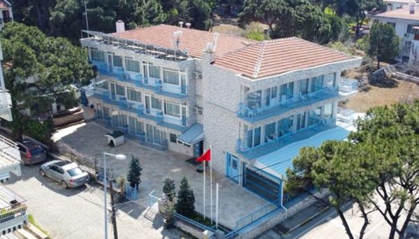 Ayvalık Mavi Çam Otel