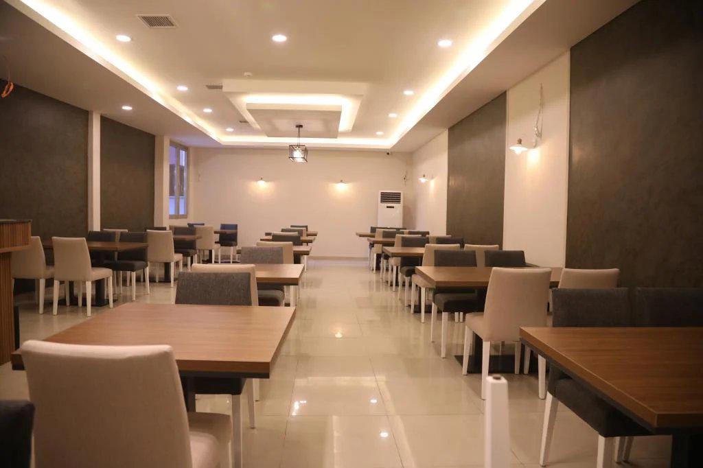 Ardos Park Hotel