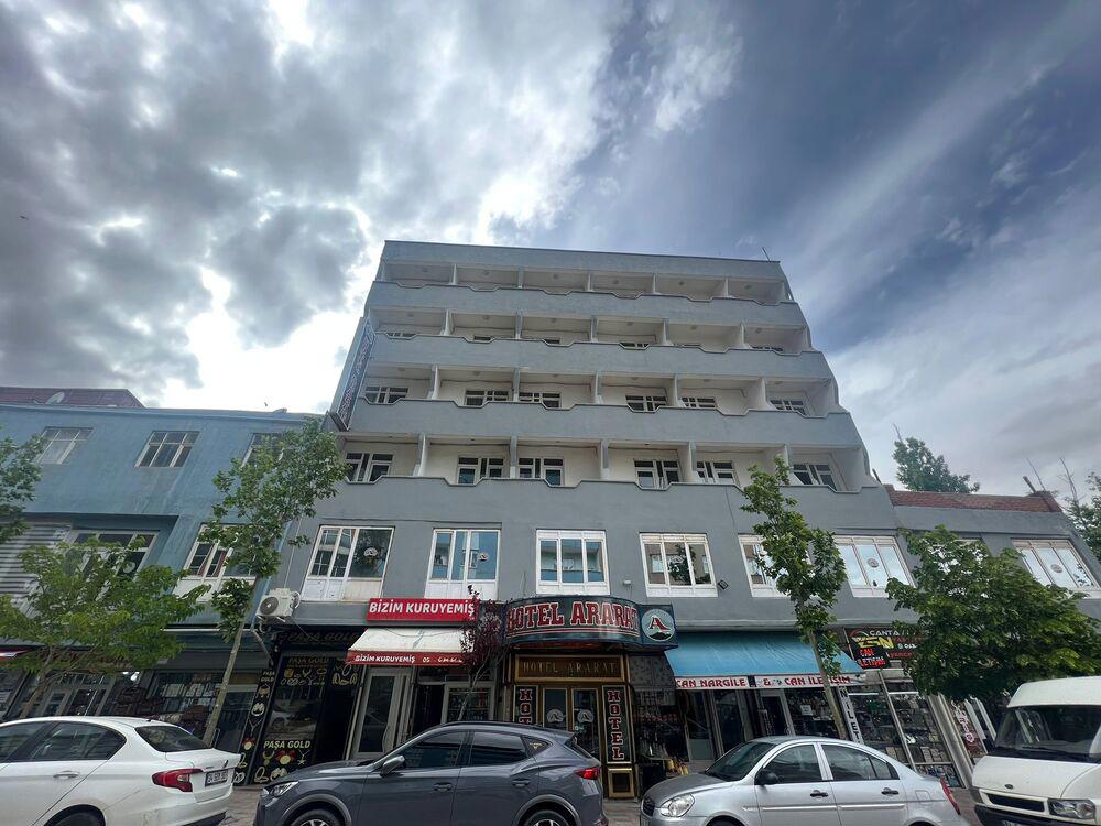 Hotel Ararat