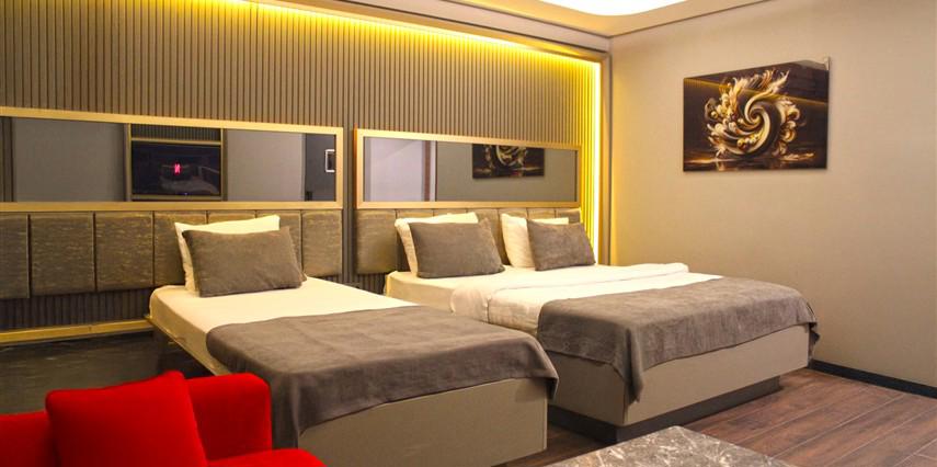 216 Eagle Palace Suite