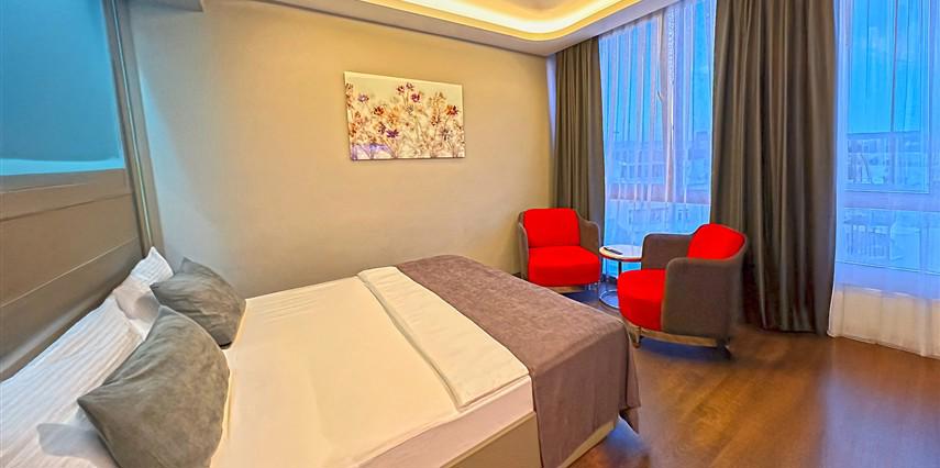 216 Eagle Palace Suite