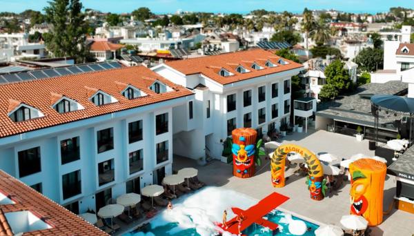 The Saint Star Kemer - Adult Only (+16)