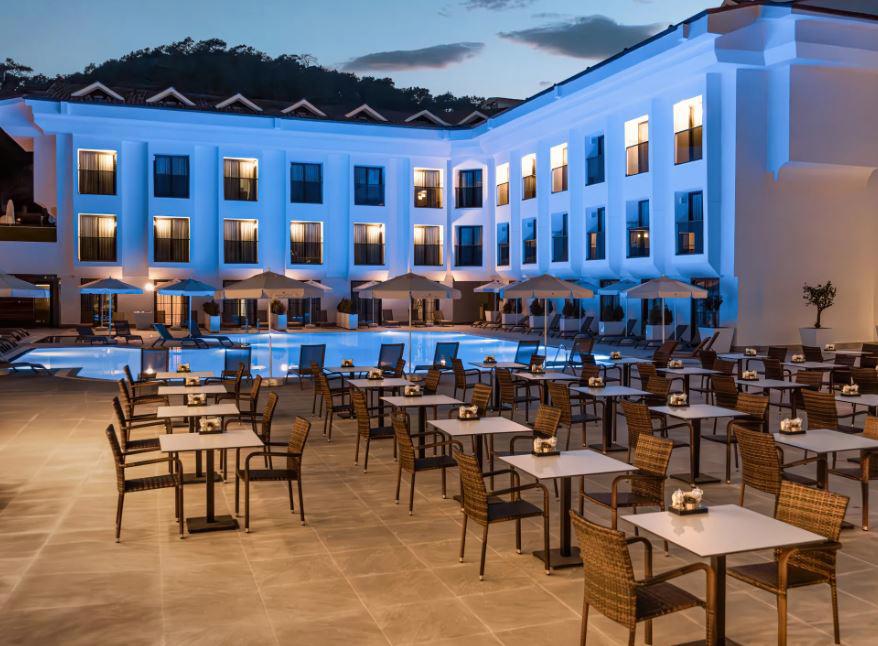 The Saint Star Kemer - Adult Only (+16)