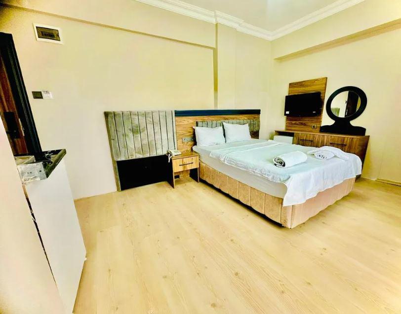 Grand Lavin Hotel