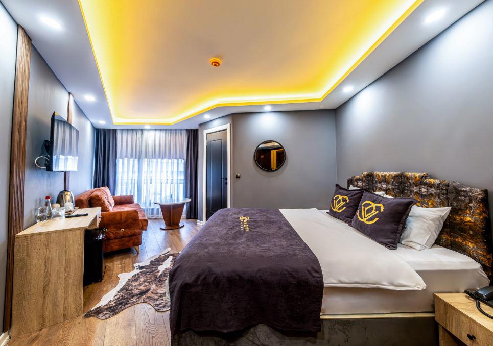 Viv City Hotel
