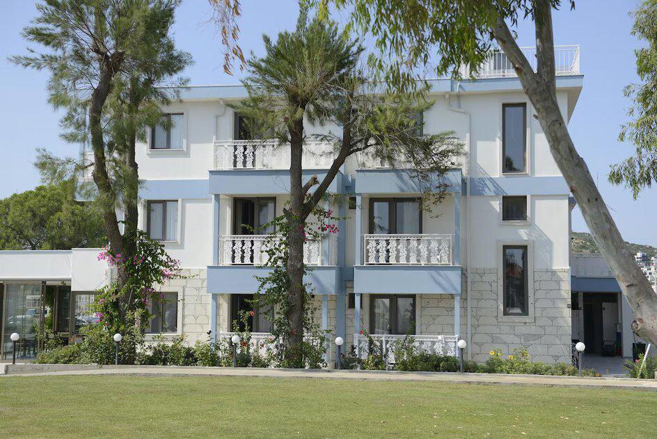 Gaea Hotel