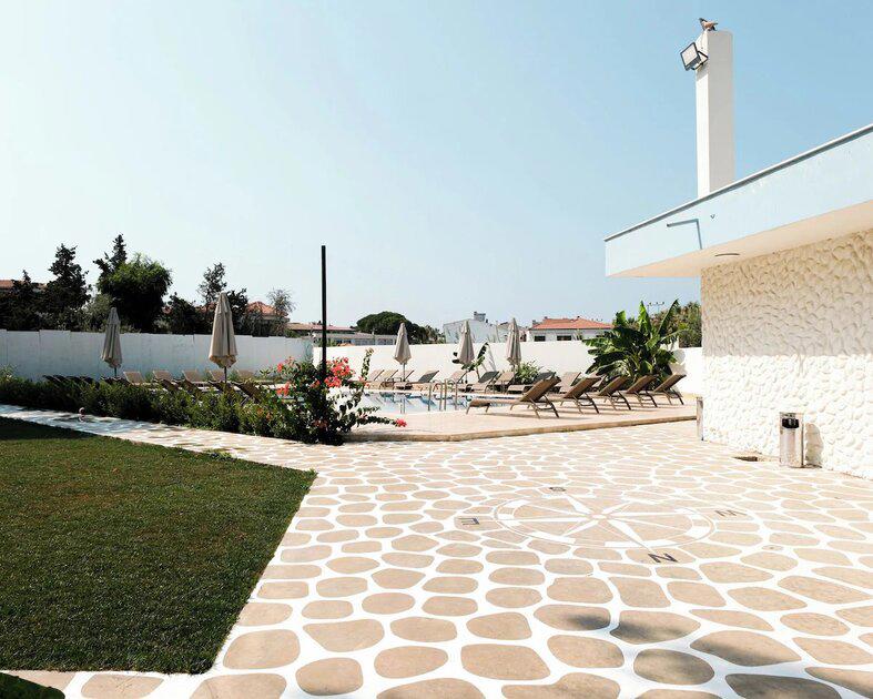 Gaea Hotel