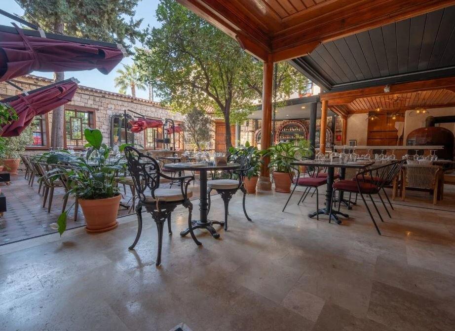 Belmondo Suites Old Town