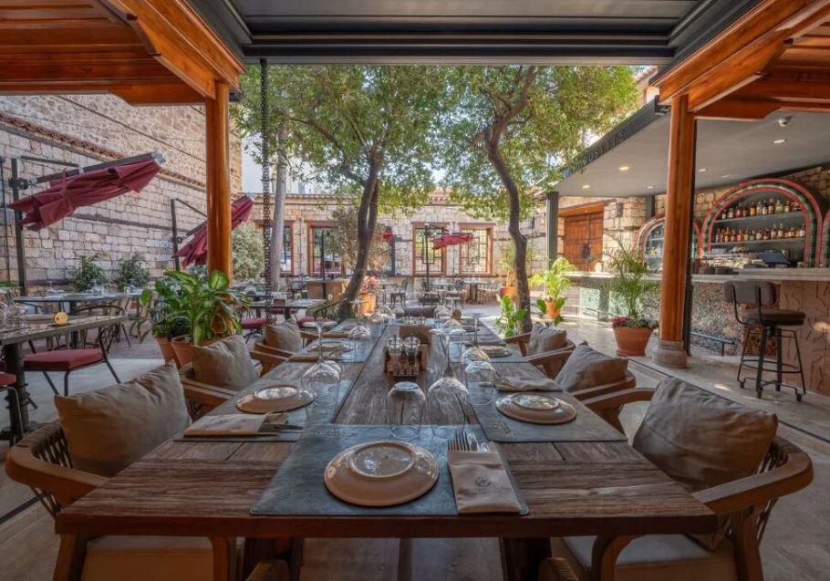 Belmondo Suites Old Town