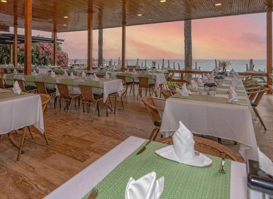 Meryan Beach Hotel Spa