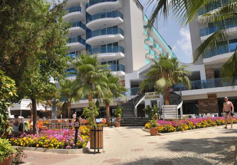 Concordia Celes Hotel