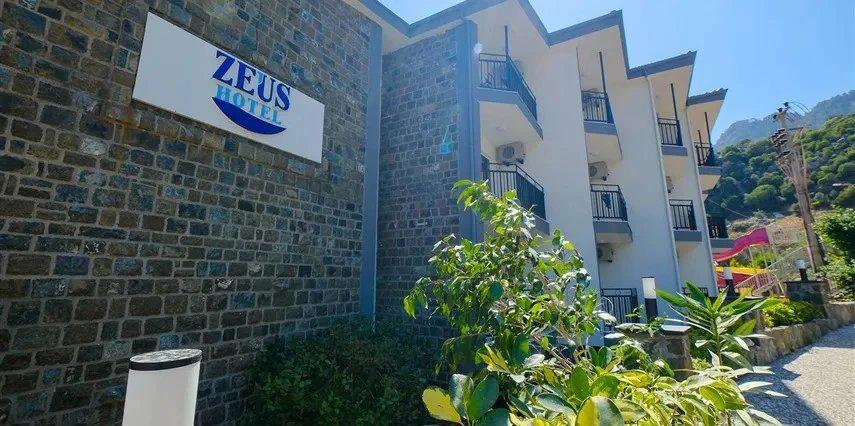 Zeus Turunç Otel