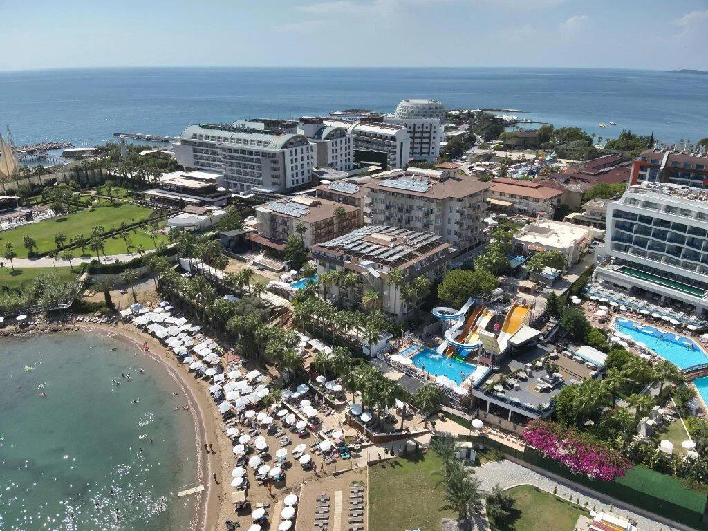 Eos Beach Resort (Ex.Crystal Land Of Paradise)