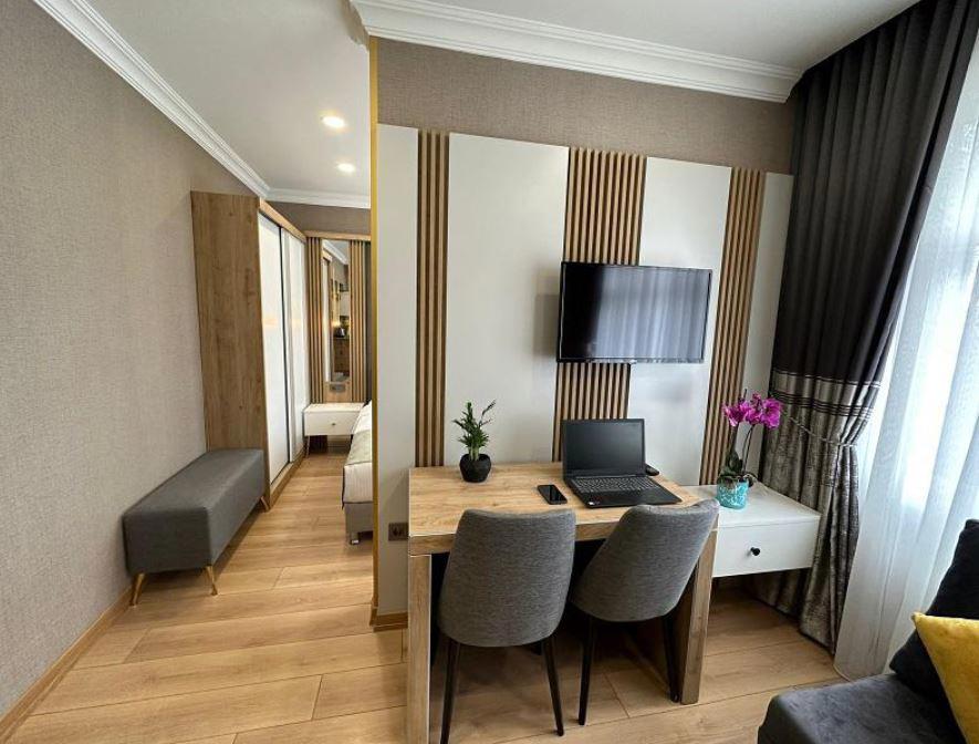 H&L Suites
