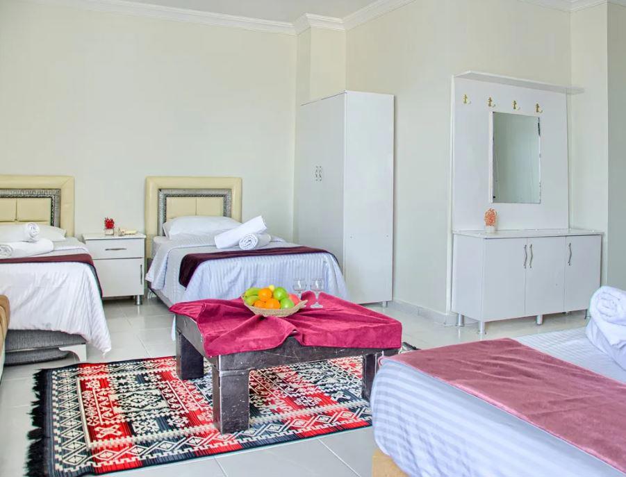 Yeniçiftlik Otel
