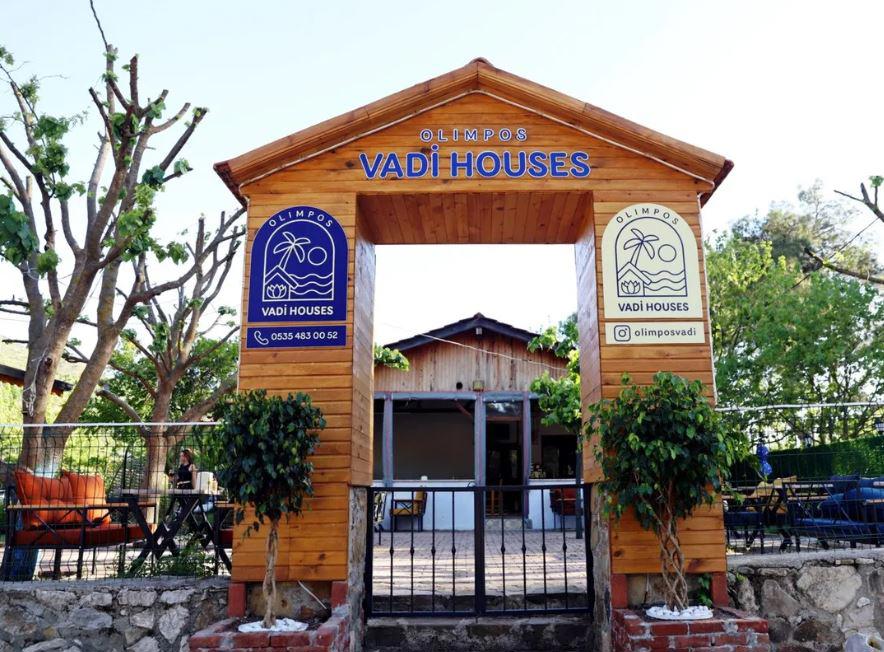 Olimpos Vadi Houses
